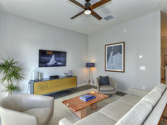 4th image of 1717 E Morten Ave #10