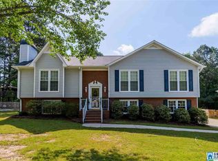 1041 Willow Creek Ct, Alabaster, AL 35007