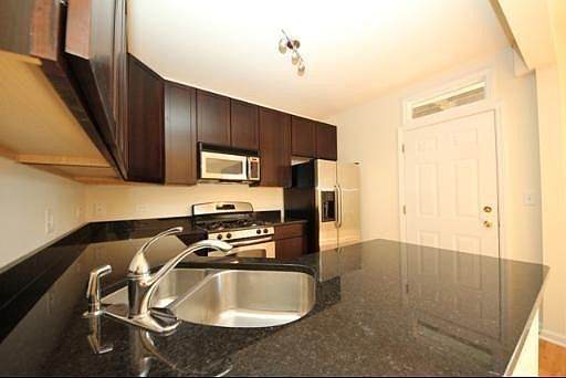 3rd image of 5755 N Rockwell St #1C