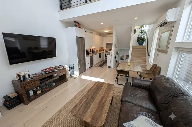 807A Taylor Ave N — Photo 10