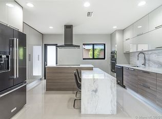 985 S Shore Dr, Miami Beach, FL 33141