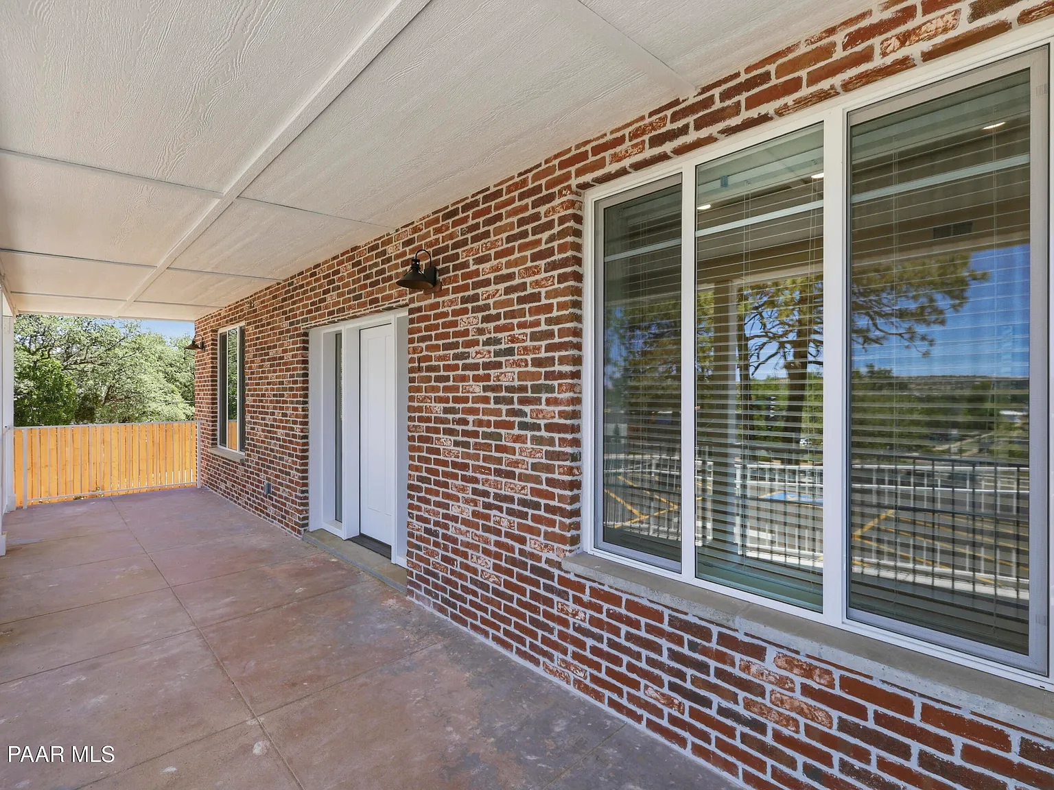 1 bed, 1006 sqft, $2,000 — Photo 3