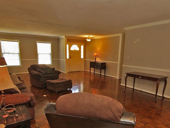 4th image of 1801 Napier Dr