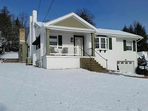 2nd image of 105 Cross St