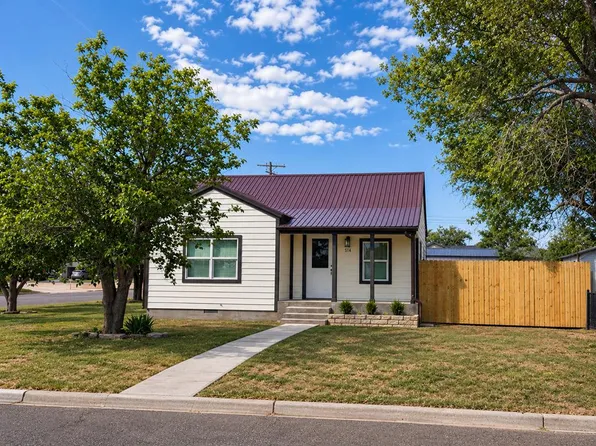 514 SW 4th St, Seminole, TX 79360