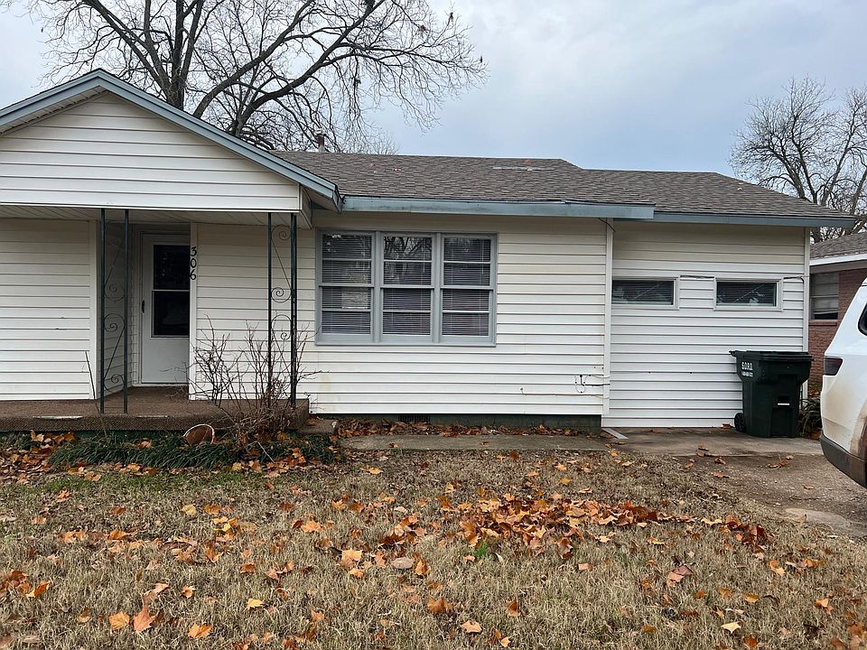 1st image of 306 E 20th St