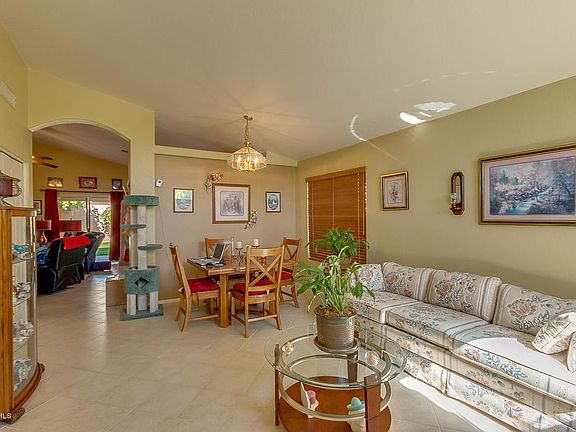 2nd image of 6934 E Lomita Ave