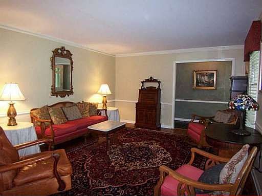 2nd image of 2402 Lauderdale Dr