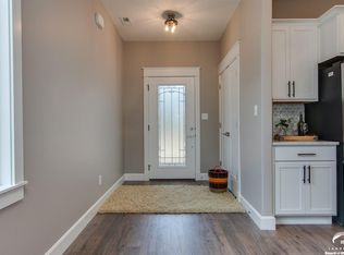 320 N Parker Cir, Lawrence, KS 66049