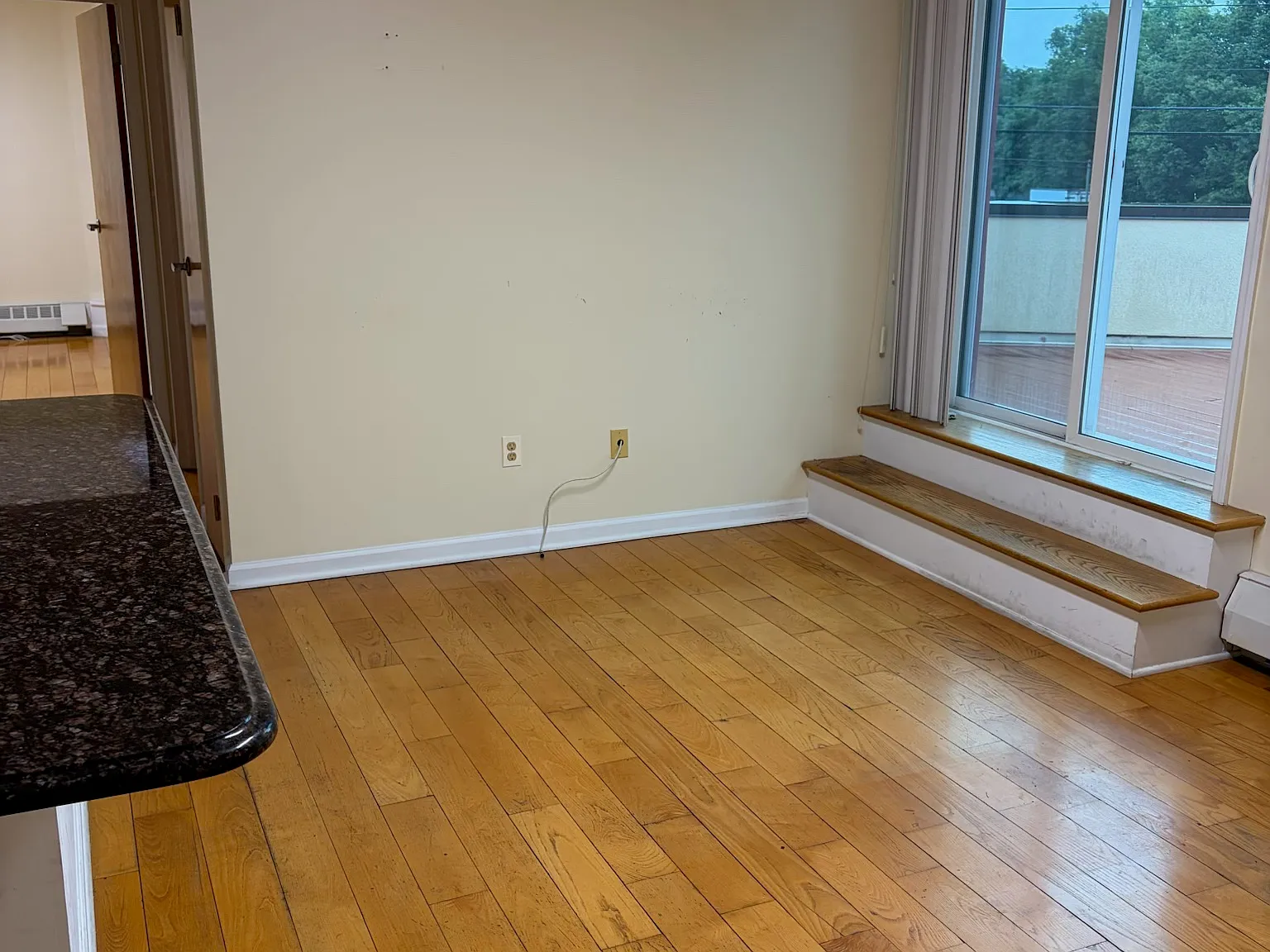 1 bed, 700 sqft, $2,500 — Photo 3