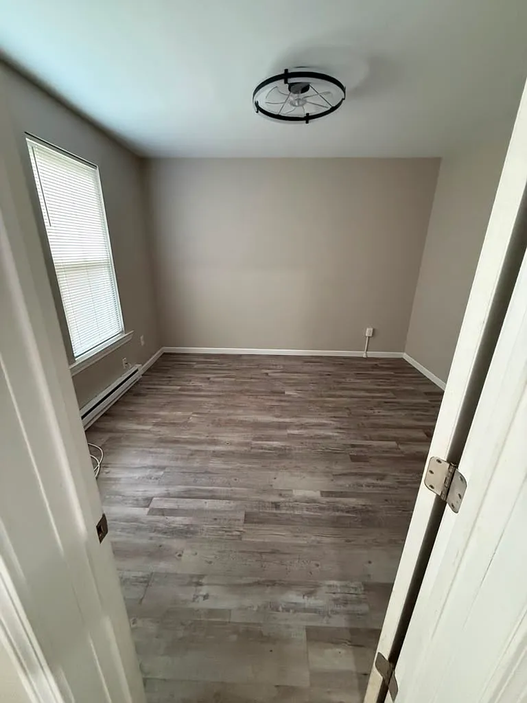 421 Washington St — Photo 4