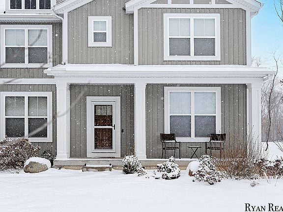 3rd image of 4769 Oak Harbor Dr