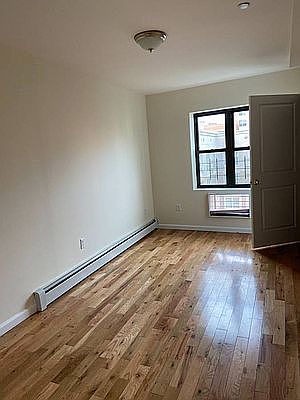 4th image of 753 Elton Ave #4B