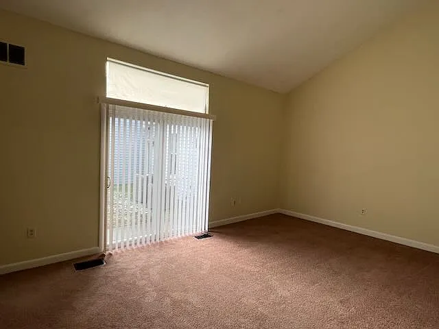 1 Adams Circle Apartments — Photo 1