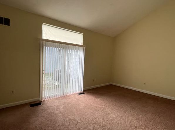 1 Adams Cir APT B