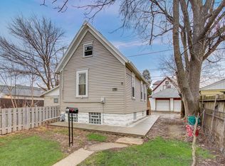 1761 S Pearl St, Milwaukee, WI 53204