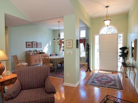 2nd image of 133 Deerwood Ln