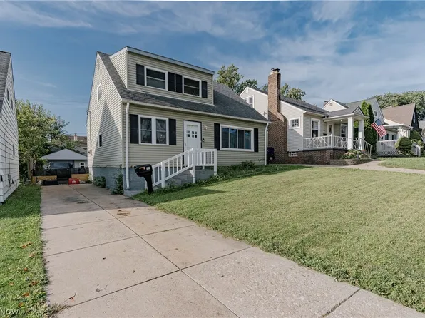7611 Newport Ave, Parma, OH 44129