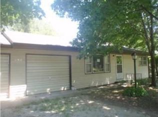 715 E 10th St, Ottawa, KS 66067