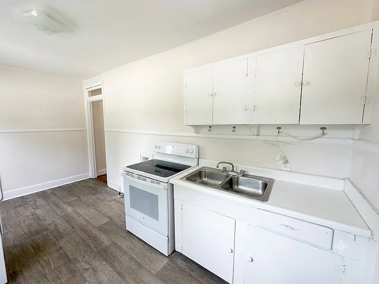 505 Ribaut Rd — Photo 6
