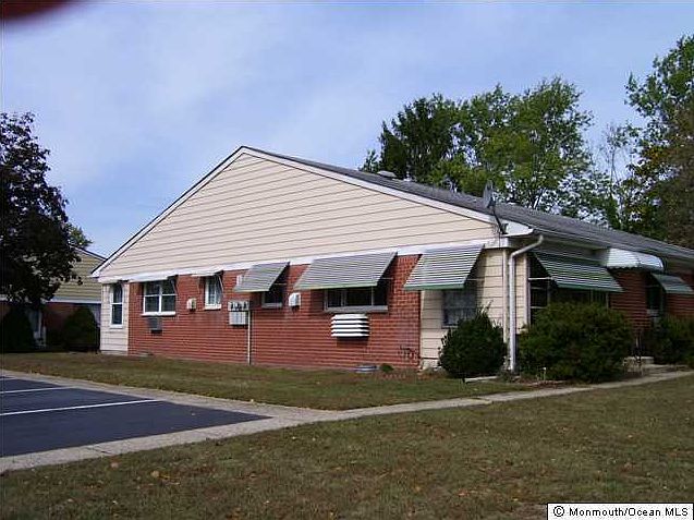 1st image of 1 Yorktowne Parkway #B