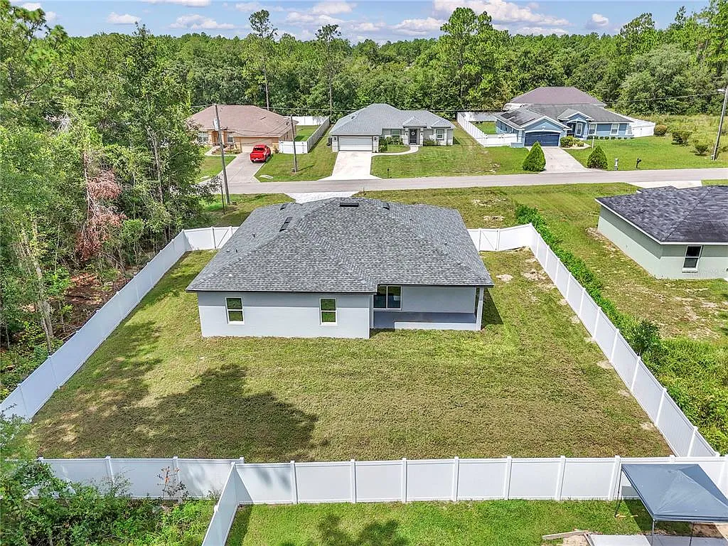 4 bed, 2.5 bath, 1816 sqft, $2,100 — Photo 4