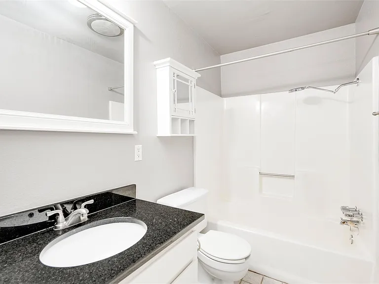 403 W Elizabeth St #B — Photo 13