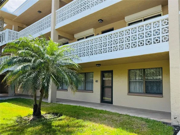 4920 Locust St NE APT 116, Saint Petersburg, FL 33703