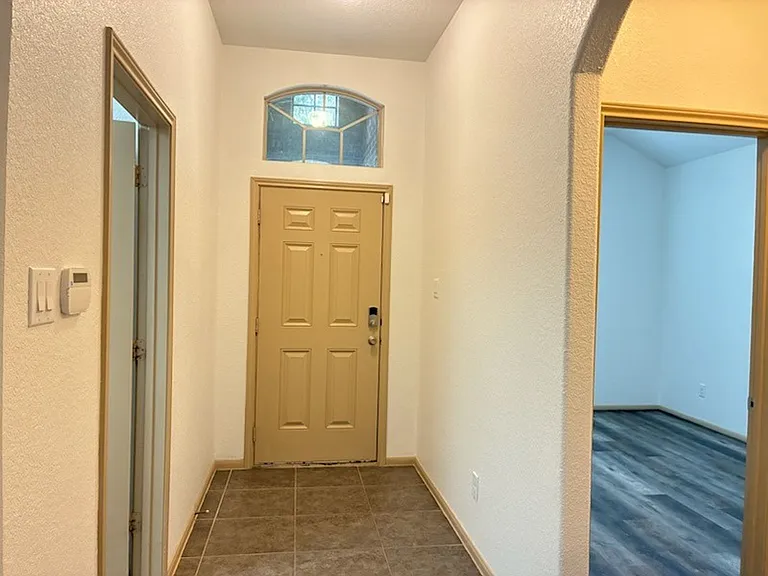 7042 Windy Run Ct — Photo 7