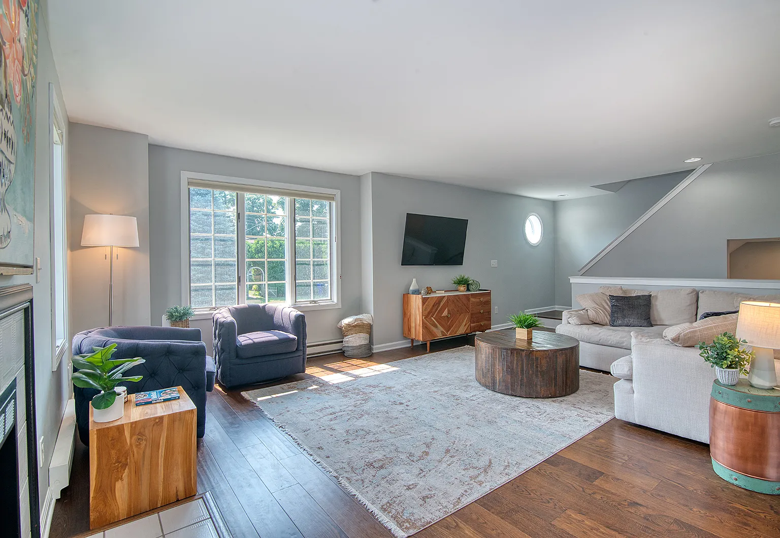 3 bed, 2.5 bath, 1586 sqft, $3,600 — Photo 4