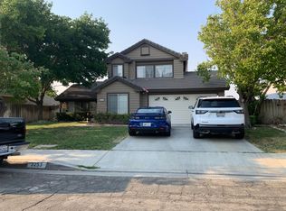 3253 W Avenue J2, Lancaster, CA 93536