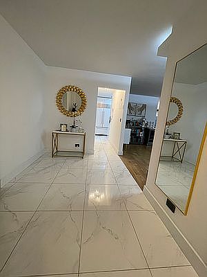 4th image of 166 E 63rd St #303