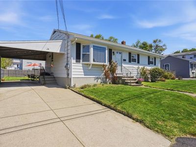 84 W Earle St, Cumberland, RI, 02864