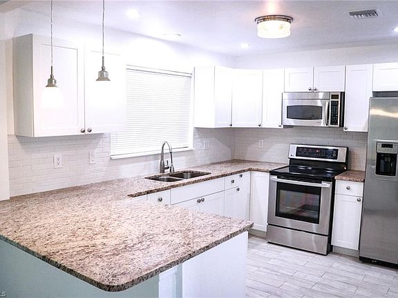 4th image of 4391 Palm Pl