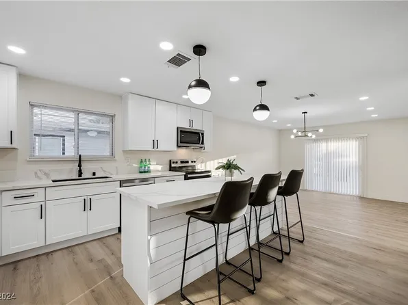 2900 Richfield Blvd, Las Vegas, NV 89102