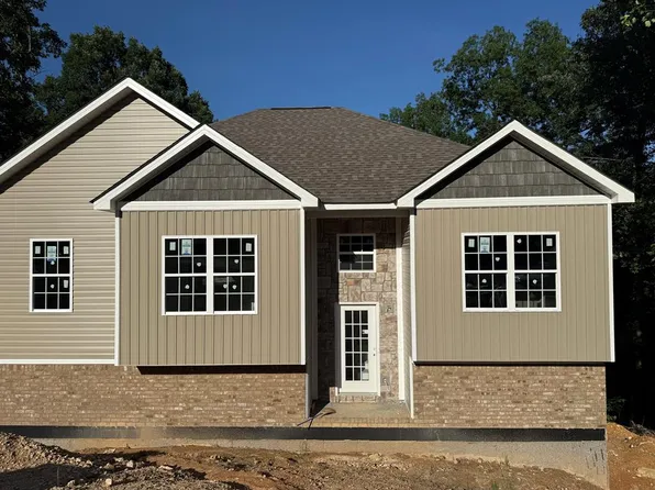 2041 Ashley Ln, Dalton, GA 30721