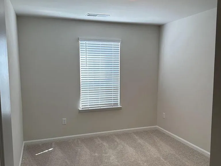 219 Centergate Dr — Photo 7