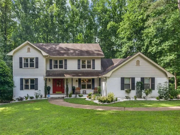 1310 Vineyard Dr SE, Conyers, GA 30013