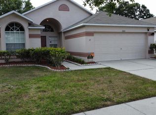 13033 Bridleford City In The Est #OF, Gibsonton, FL 33534
