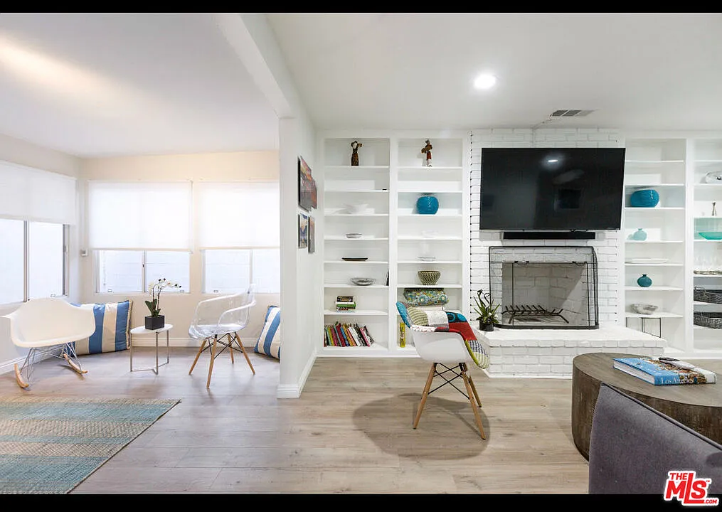 4 bed, 3.0 bath, 2078 sqft, $7,100 — Photo 1