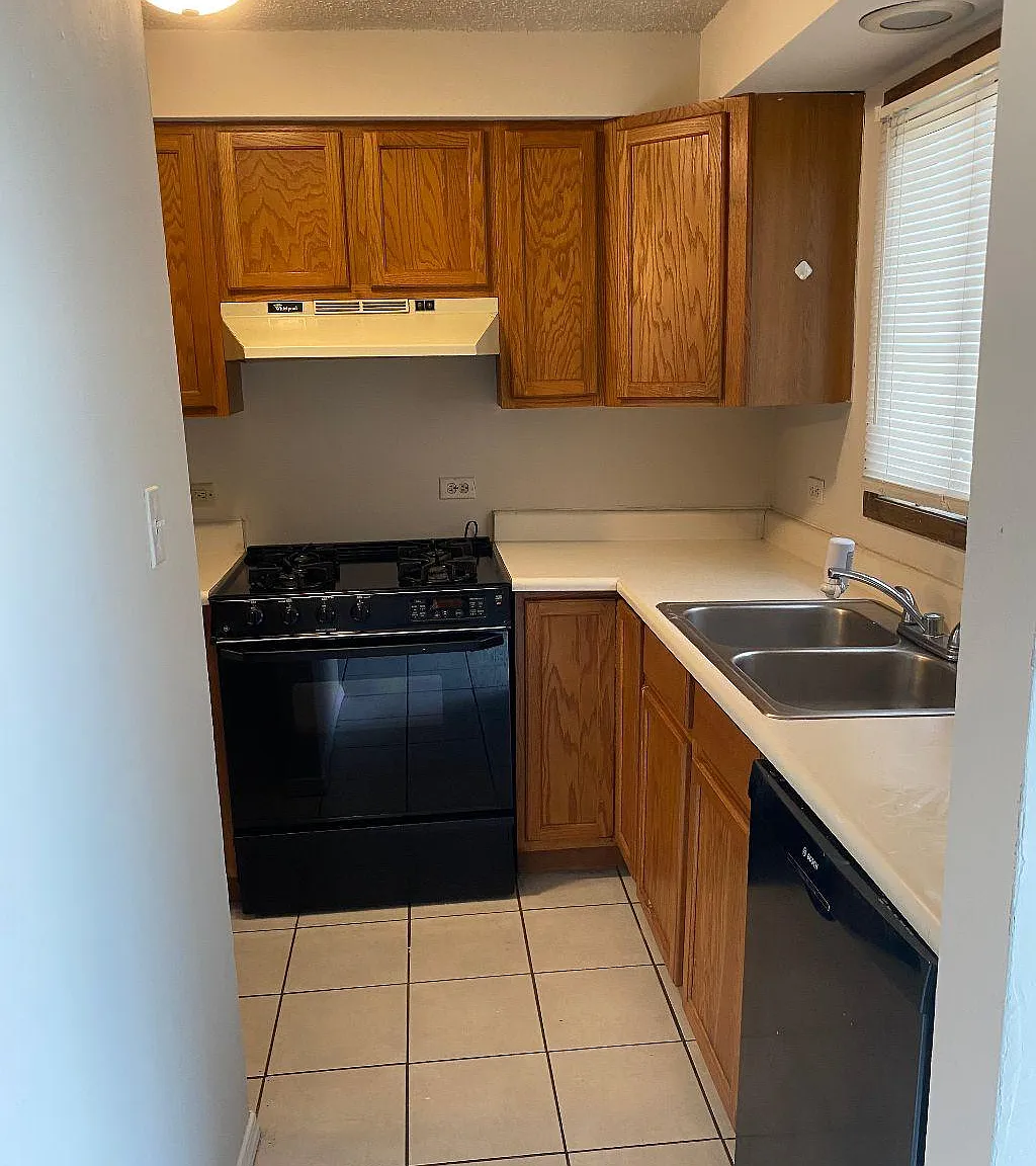 2 bed, 1.5 bath, $1,495 — Photo 4