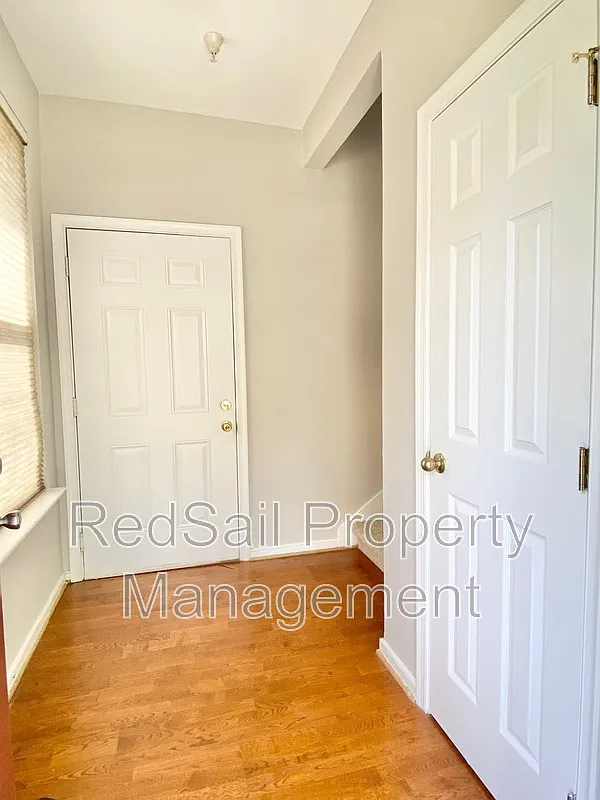 2 bed, 2.0 bath, 1080 sqft, $1,895 — Photo 3