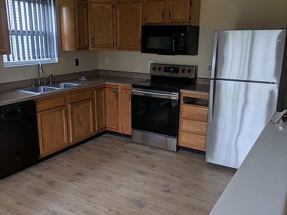 4th image of 1036 Holderness Ln