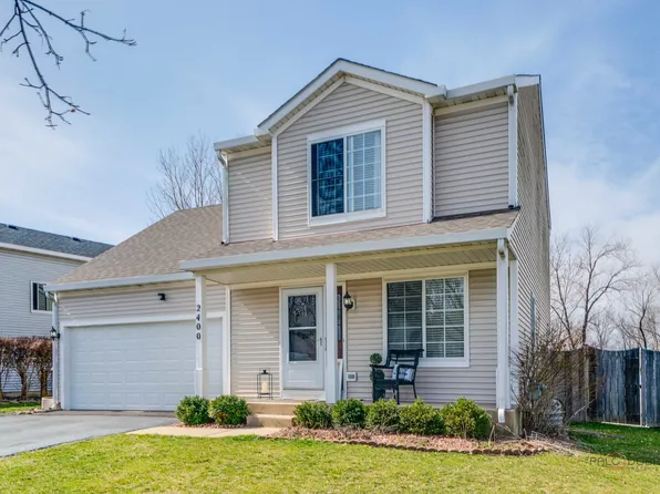 2400 N Quaker Hollow Ln, Round Lake Beach, IL 60073