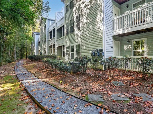 1911 Brian Way, Decatur, GA 30033