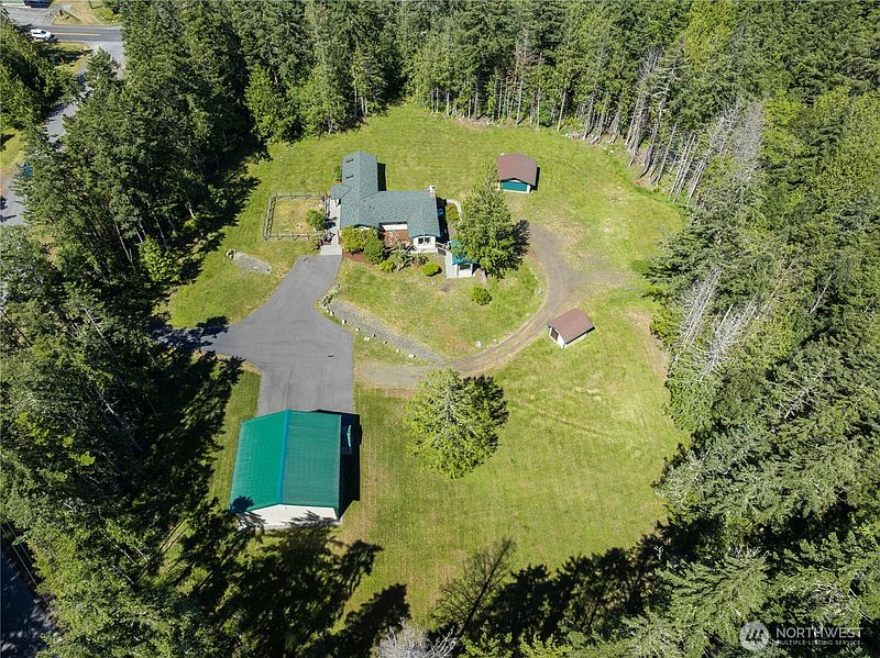 3rd image of 61 Saddle Drive