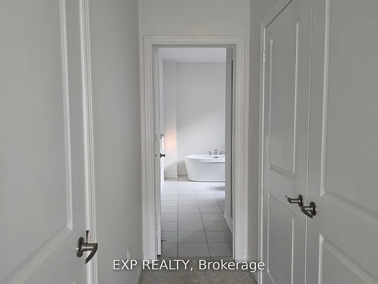 80 Singhampton Rd — Photo 21