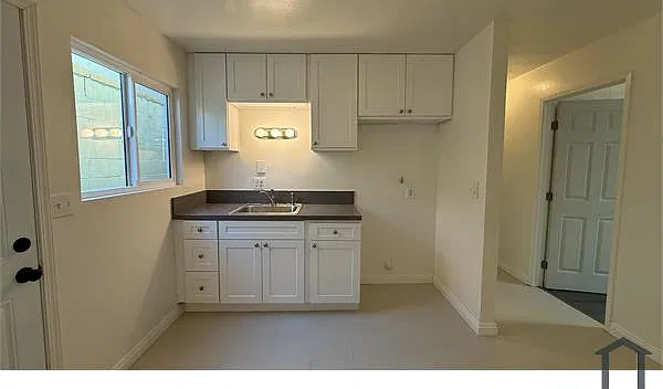 3 bed, 1000 sqft, $3,500 — Photo 3