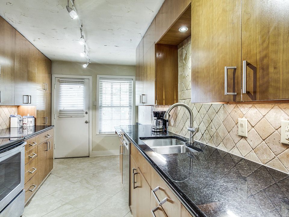 1st image of 10236 Regal Oaks Dr APT D