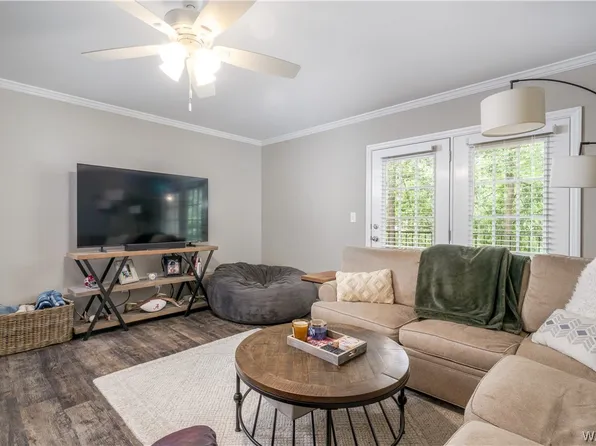 120 15th St E APT 301, Tuscaloosa, AL 35401